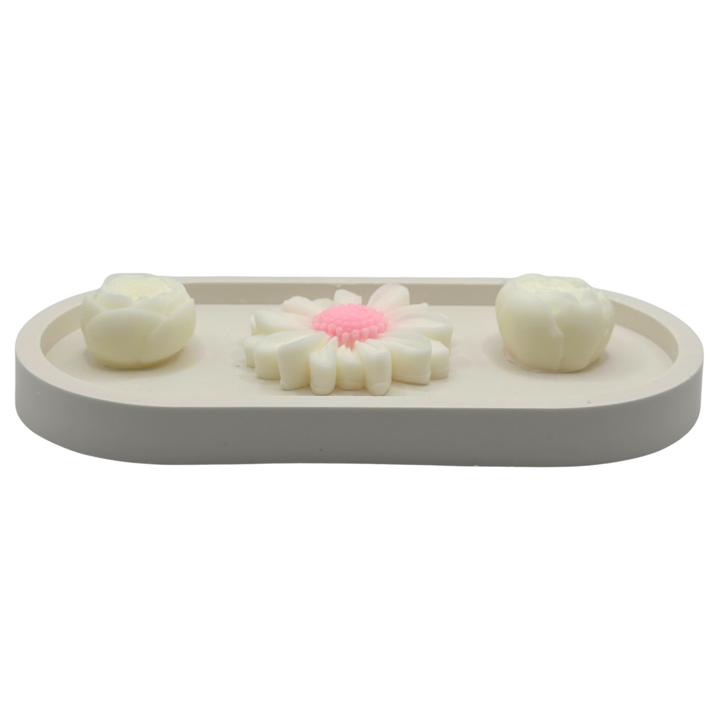 ECO SOY WAX SCENTED DAISY PILLAR CANDLES ON RECTANGLE TRAY